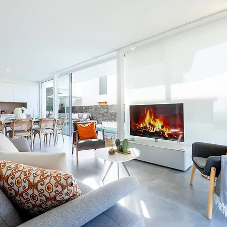 Eva - Amazing Heated Pool, Chill Out And Bbq *